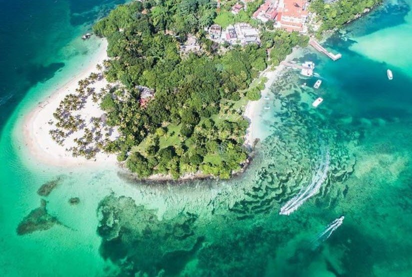 Cayo Levantado (Bacardí Island), Bay of Samaná, Dominican Republic